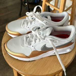 Women’s Nike Air sneakers